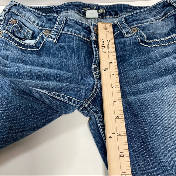 Silver Jeans Women's Sz 28 Santorini Capri/Cropped Jeans Medium Wash Blue Denim - Picture 4 of 11